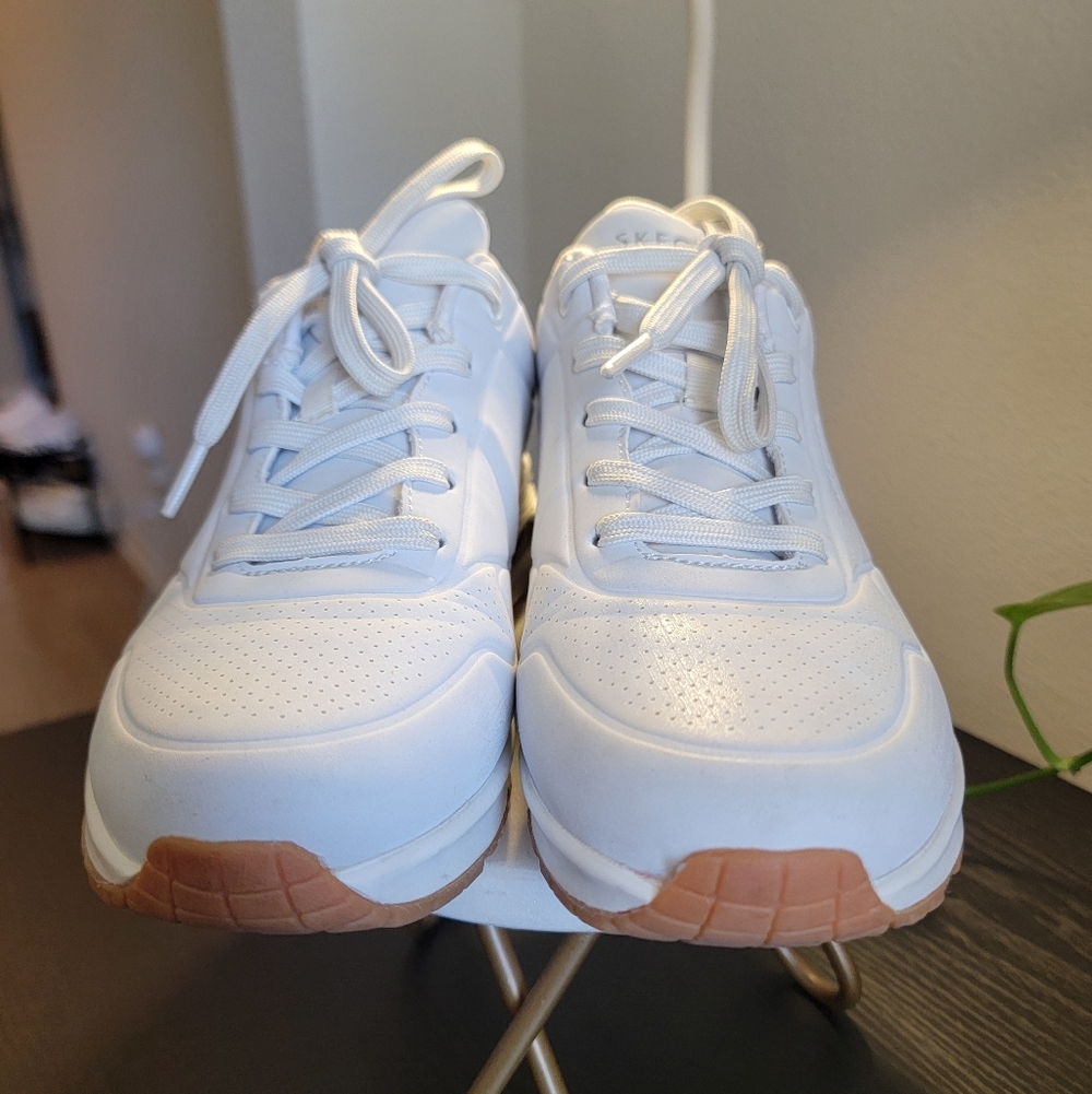 Like New Women's Skechers Street Uno Stand On Air White Sneakers - 9.5 Wide - Picture 8 of 14